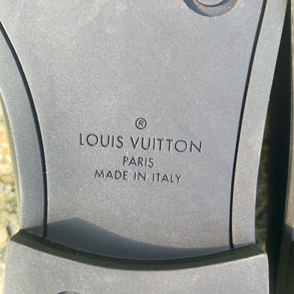 Mens Louis Vuitton loafer - Picture 9 of 10